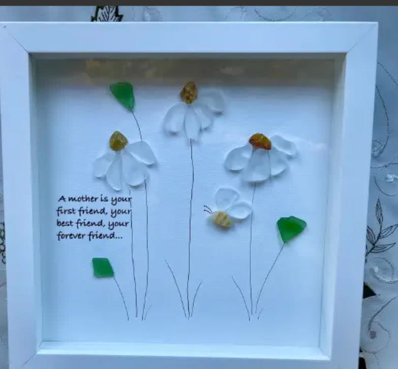 Daisy & Bee Blooms For Mom Sea Glass Framed Art - image 8